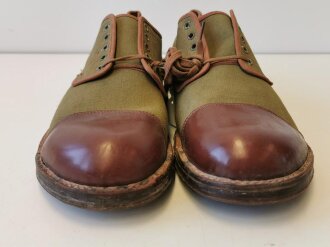 Canadian 1943 dated pair of service shoes, Sole lenght...