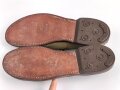 Canadian 1943 dated pair of service shoes, Sole lenght 32,5cm, not a 100% matching pair