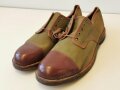 Canadian 1943 dated pair of service shoes, Sole lenght 32,5cm