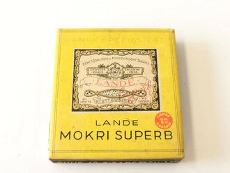 Pack "Mokri " Zigaretten. Ungeöffnet, Steuerbanderole mit Hakenkreuz