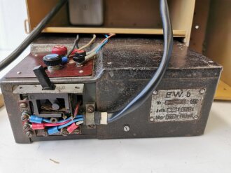 Zubehörtornister zum Tornister Empfänger Berta ( Torn.E.b. ) . Restauriertes Stück, die Inneneinteilung und Kabel sowie der Lack neu.