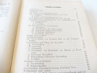 "Der Feldkochunteroffizier" 300 Seiten von 1943, die Seiten teilweise bestempelt