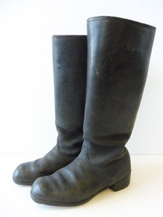 Paar Stiefel für Unteroffiziere der Wehrmacht, ungereinigtes Paar, Sohlenlänge 28cm