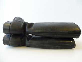 Paar Stiefel für Unteroffiziere der Wehrmacht, ungereinigtes Paar, Sohlenlänge 28cm