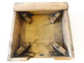 Transportkasten aus Holz für Tellermine 42 der Wehrmacht datiert 1943, grob gereingtes Stück