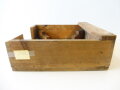 Transportkasten aus Holz für Tellermine 42 der Wehrmacht datiert 1943, grob gereingtes Stück