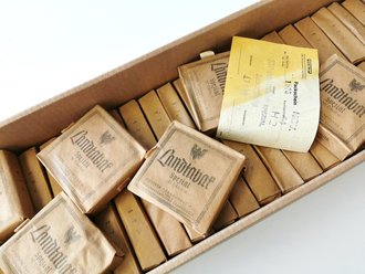 Pack "Regie Landtabak Spezial 50 Gramm" Steuerbanderole mit Hakenkreuz. Ein Stück aus der originalen Umverpackung von 1944