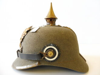 Preußen, Pickelhaube für Mannschaften aus Filz für Angehörige der Infanterieregimenter Nr.1-12 in gutem Zustand