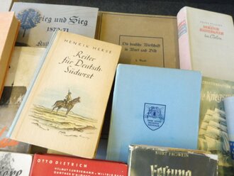 Konvolut Bücher, alles was auf den Bildern zu sehen ist, nicht auf zustand und vollständigkeit überprüft