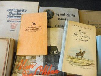 Konvolut Bücher, alles was auf den Bildern zu sehen ist, nicht auf zustand und vollständigkeit überprüft