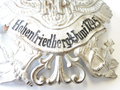 Preußen, feldgraues Pickelhaubenemblem für für Mannschaften im Kürassier-Regiment Königin (Pommersches) Nr. 2. Eisen, wohl neuzeitlich lackiert