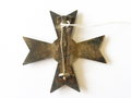 Kriegsverdienstkreuz 1.Klasse 1939 , Buntmetall. Hersteller "L15" auf der Nadel für Schickle