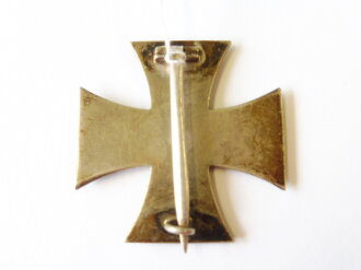 Eisernes Kreuz 1.Klasse 1914, unter dem Gegenhaken markiert "800" leicht gewölbtes Stück
