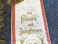 Hessen, große Fahne des Soldaten Verein Herrnsheim 1880-1913. Maße 115 x 130cm, guter Zustand. Dazu ein Fahnenweihe Band von 1913 sowei ein Jubiläumsband von 1930