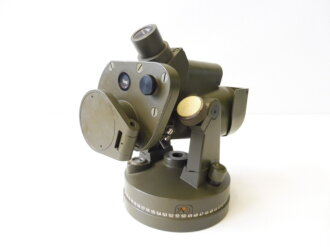 Bundeswehr, Kollimator K12m A2 mit Zubehör im Transportkasten. Nicht auf Vollständigkeit oder Funktion überprüft