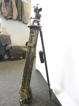 U.S. Army WWII, Field artillery Aiming Circle M2 with cover and tripod. Function not checked.