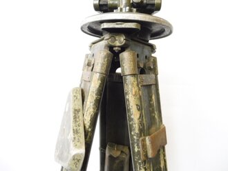 U.S. Army WWII, Field artillery Aiming Circle M2 with cover and tripod. Function not checked.