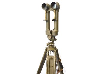 U.S. WWII Telescope, BC M65 with tripod M17. Original paint, Function not checked.