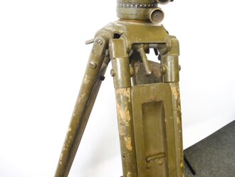 U.S. WWII Telescope, BC M65 with tripod M17. Original paint, Function not checked.