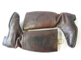 Paar Stiefel für Angehörige von...