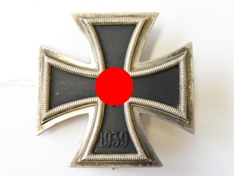 Eisernes Kreuz 1. Klasse 1939, Hersteller 1 für Deschler auf der Nadel, sehr guter Zustand