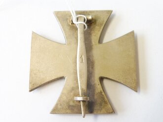 Eisernes Kreuz 1. Klasse 1939, Hersteller 1 für Deschler auf der Nadel, sehr guter Zustand