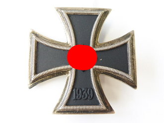Eisernes Kreuz 1. Klasse 1939, Hersteller L/52 für Zimmermann Pforzheim auf der Nadel, sehr guter Zustand