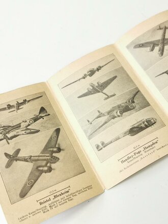 Britische Frontflugzeuge II, Falttafeln für den Flugzeugerkennungsdienst, datiert 1942, kleinformat, 
