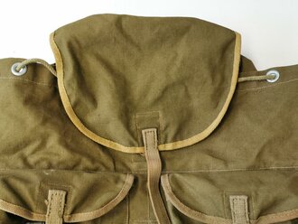 Tropenrucksack Heer datiert 1942. Sehr guter Zustand, die angenieteten Trageriemen sind gekürzte MG Lafettenriemen