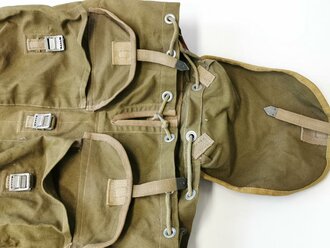 Tropenrucksack Heer datiert 1942. Sehr guter Zustand, die angenieteten Trageriemen sind gekürzte MG Lafettenriemen