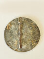 Werkzugangsmarke der Luftwaffen Munitionsanstalt Karwitz " L.M.A .Z.B.V. 5/XI"  Zink, Durchmesser 30mm, ungereinigtes Stück