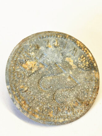 Werkzugangsmarke der Luftwaffen Munitionsanstalt Karwitz...