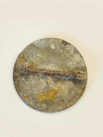 Werkzugangsmarke der Luftwaffen Munitionsanstalt Karwitz...