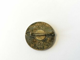 Mitgliedsabzeichen NSDAP 23mm, emaillierte Ausführung, unbeschädigt, Hersteller RZM M1/42 Kerbach & Israel, Dresden