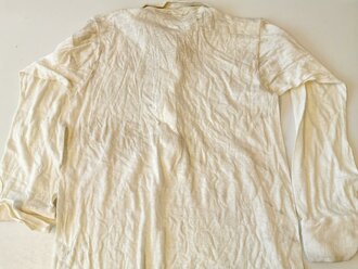 Diensthemd aus der Zeit des 2. Weltkrieges, wohl Eigentumstück, leicht angeschmutzt