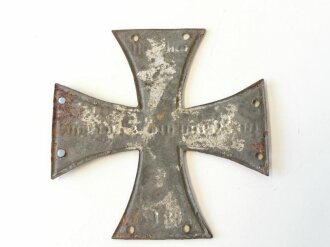 1. Weltkrieg, Landwehrkreuz für eine Wachstuchmütze. Höhe 62mm