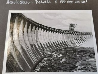 2 Fotoalben mit 139 Fotos eines Teilnehmers der "Ostfront Fahrt 1943"  des Oberkommando der Wehrmacht als Vertreter der Firma Opel .