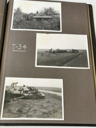 2 Fotoalben mit 139 Fotos eines Teilnehmers der "Ostfront Fahrt 1943"  des Oberkommando der Wehrmacht als Vertreter der Firma Opel .