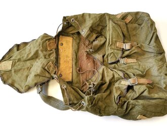 Rucksack der Wehrmacht in Tropenausführung, ungereinigtes Stück aus Scheunenfund