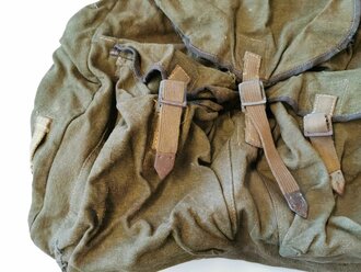 Rucksack der Wehrmacht in Tropenausführung, ungereinigtes Stück aus Scheunenfund