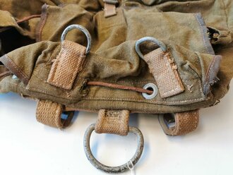 Rucksack der Wehrmacht in Tropenausführung, ungereinigtes Stück aus Scheunenfund