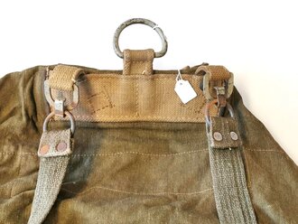 Rucksack der Wehrmacht in Tropenausführung, ungereinigtes Stück aus Scheunenfund