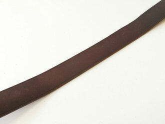 Koppelriemen für Parteiverbände, braunes Leder mit Messinggegenhalt, Gesamtlänge 98cm
