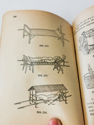 Amtliches Unterrichtsbuch des Deutschen Roten Kreuzes, Berlin 1930 mit 416 Seiten