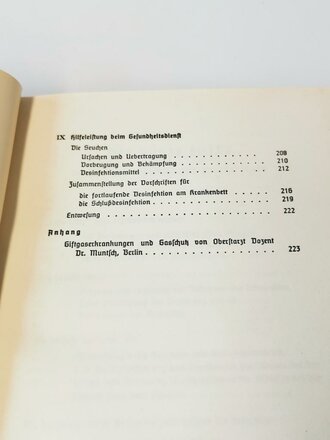 Amtliches Unterrichtsbuch über Erste Hilfe datiert 1939 mit 263 Seiten in sehr gutem Zustand