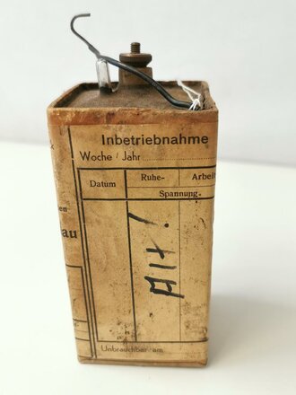 Element d ( T30 ) Trockenbatterie zum Feldfernsprecher 33 der Wehrmacht, guter Zustand, datiert 1945, völlig leer