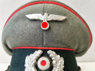 Heer, Schirmmütze für Mannschaften der Artillerie, leicht getragenes Stück mit wenigen Mottenschäden, Kopfgrösse 56 1/2