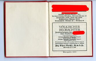 Mitgliedsbuch der NSDAP Ausgabe 1933 ausgestellt 1934 für eine Frau mit der Mitgliedsnummer 1471218. Geklebt bis 1945