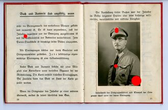 2 Stück Mitgliedsbuch der NSDAP Ausgaben 1932 und 1935 für einen Propagandaleiter mit der Mitgliedsnummer 771617. Beide komplett und gut