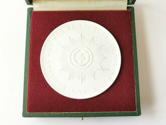 Meissen Medaille 25 Jahre Deutsche Volkspolizei  DDR 1945-1970, sehr guter Zustand, im Etui